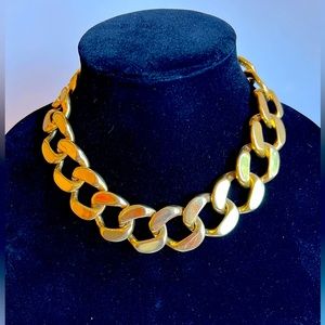 Vintage Classic Gold Tone Chunky Necklace